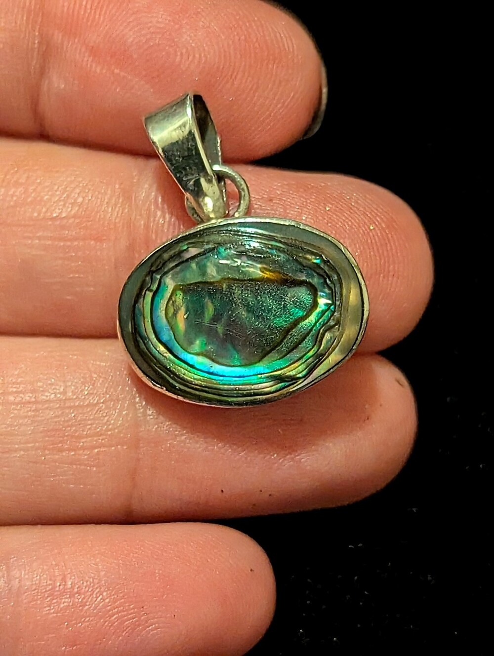 *VINTAGE* Taxco Mexico Abalone Shell Pendant Iridescent Green, Blue And Gold - Picture 3 of 6